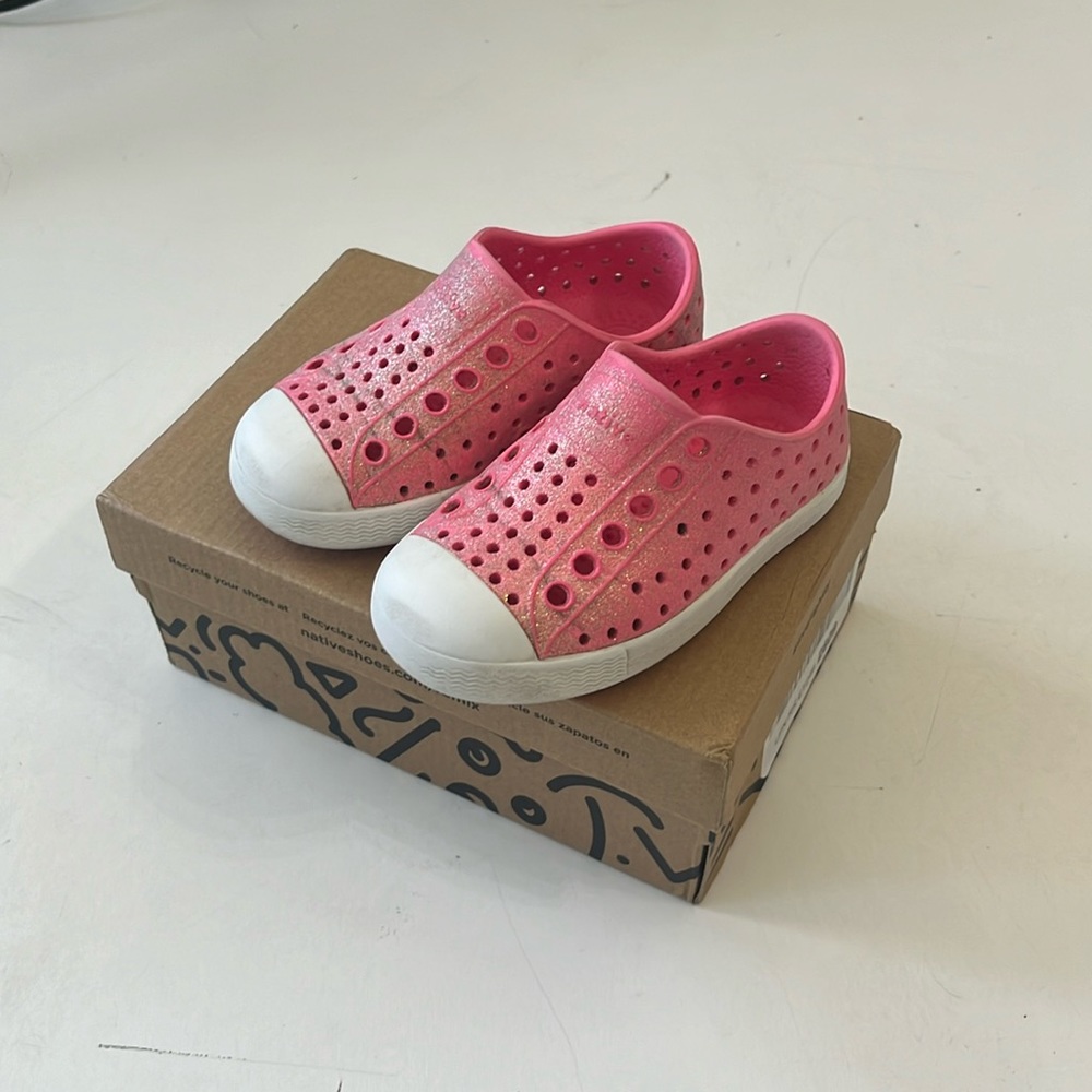 Native pink glitter shoes toddler 6